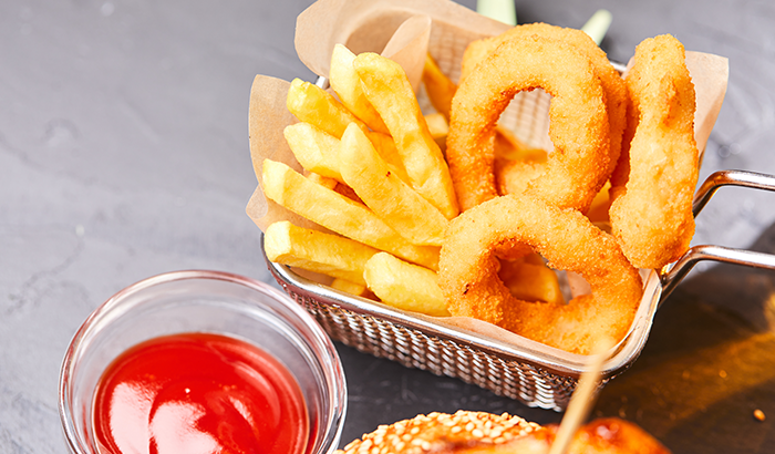 French Fries or Onion Rings: How to Choose Your Side
